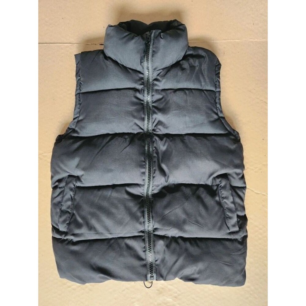 Black puffer vest - size XS, but fits M/L